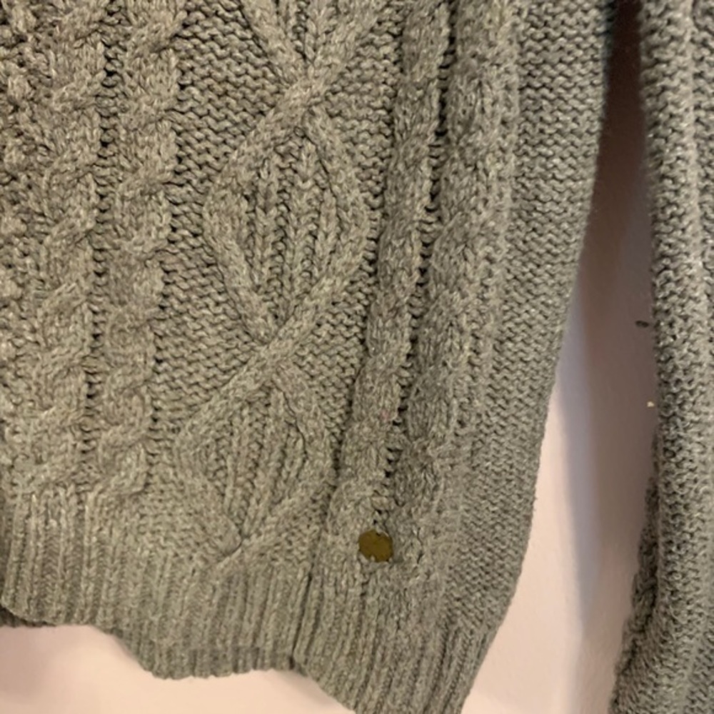 H&M | sweater - Picture 2 of 4